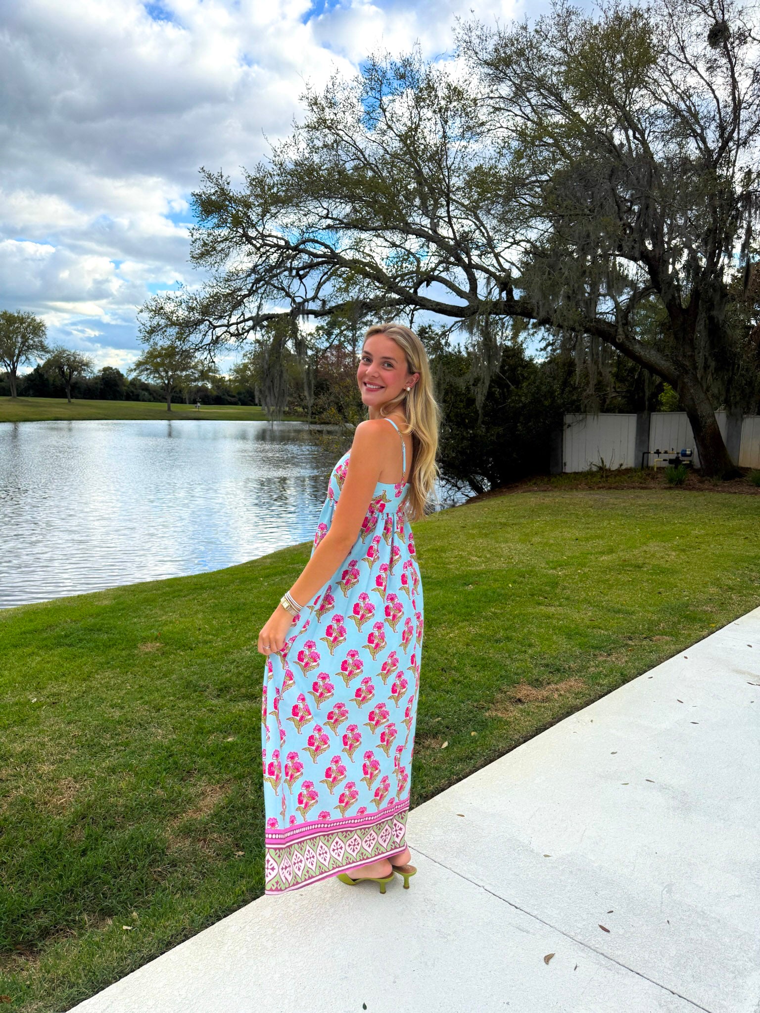 brielle maxi dress more to come Brielle Pink Floral Maxi Dress M